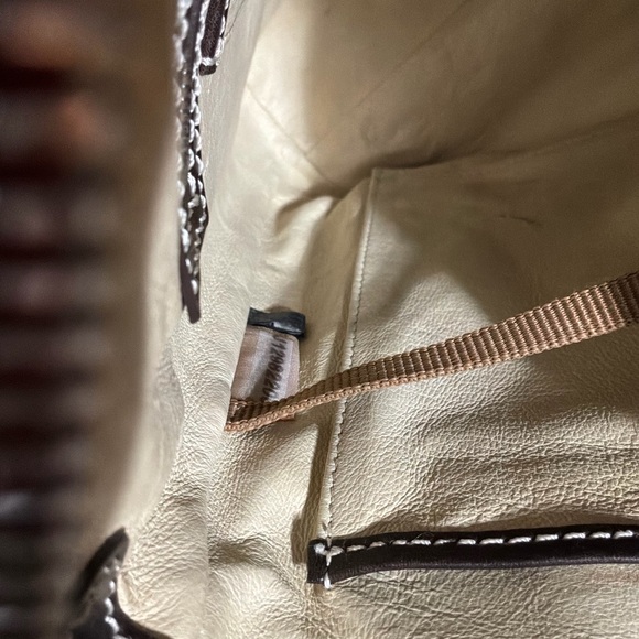 GUC Dooney & Bourke Expresso Florentine Leather Top Zip Crossbody - Picture 6 of 8